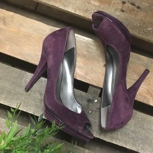 Guess purple suede open toe heels 7.5